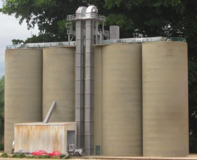 HO Scratchbuilt Modern Grain Elevator Model Railroad Hobbyist magazine